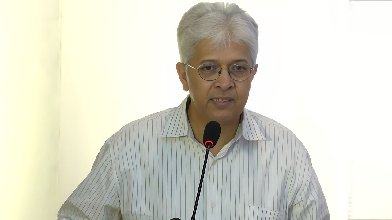 বিকৃত ইতিহাসের বিপরীতে সত্য প্রতিষ্ঠার আহ্বান: আদিলুর রহমান